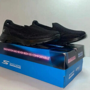Skechers Go Walk 5 Tennis Shoes